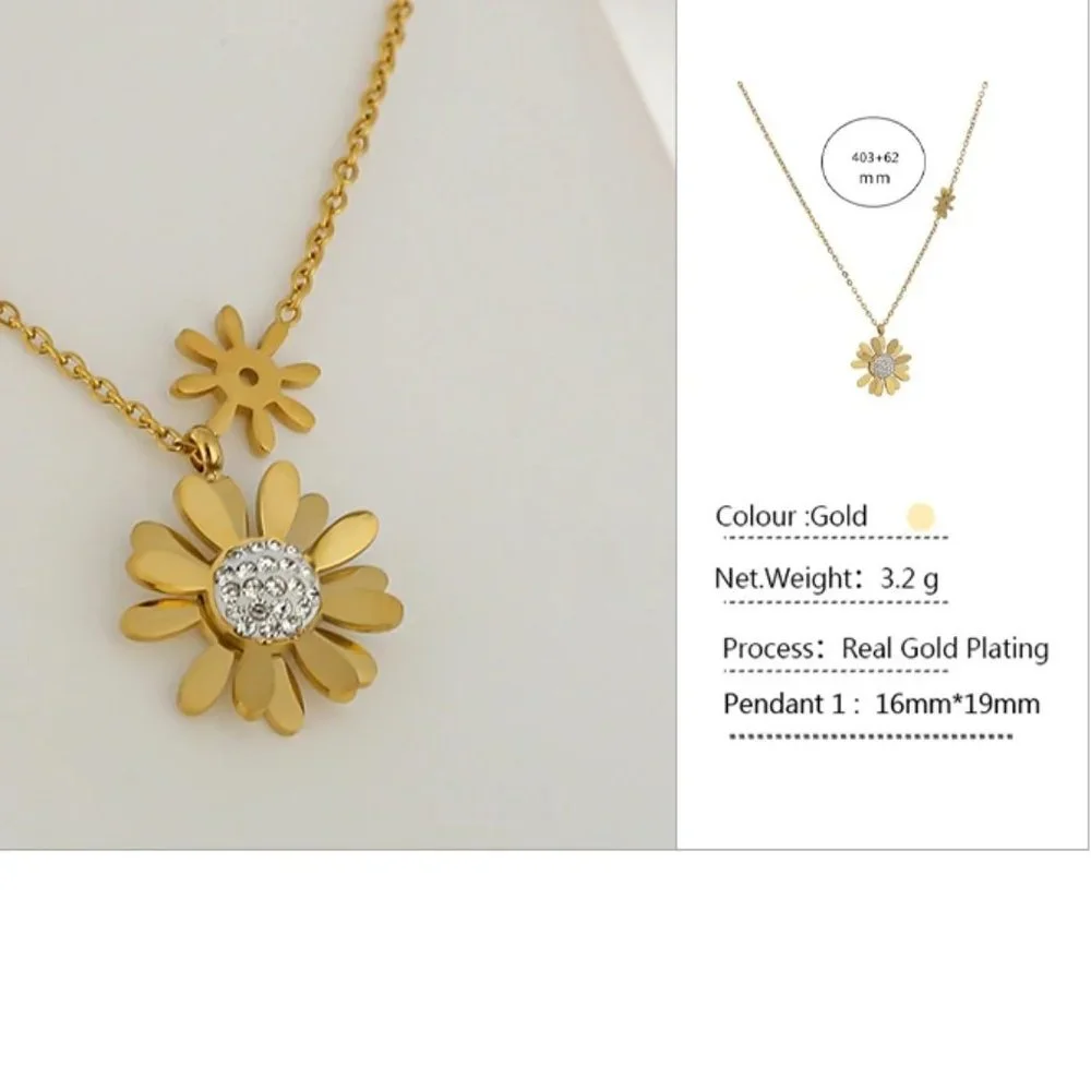 NEW 18K Gold Plated Diamond Daisy Flower Necklace - Picture 3 of 6